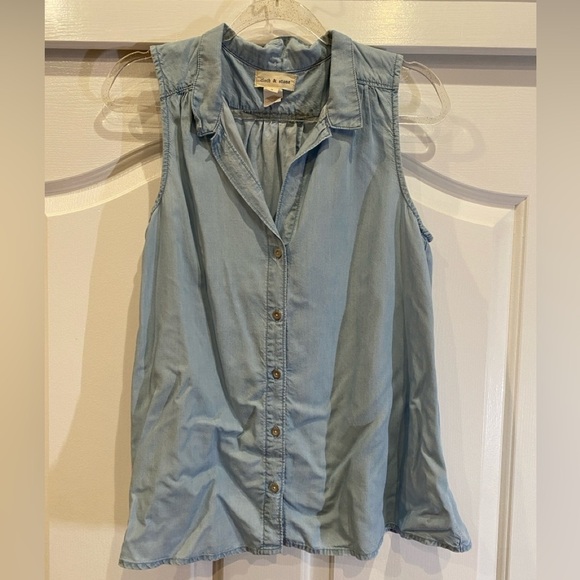 Anthropologie Tops - Anthropologie cloth and stone sleeveless split back top size S